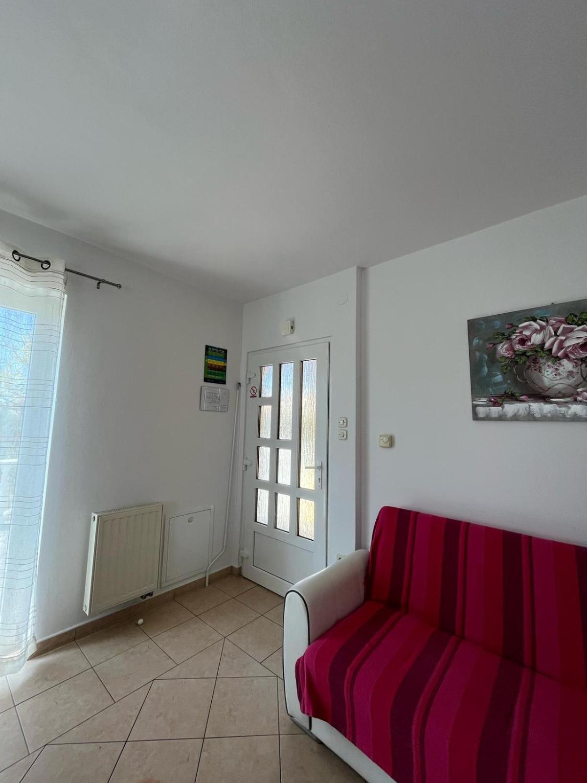 Apartments Nella Sveti Anton  Zewnętrze zdjęcie