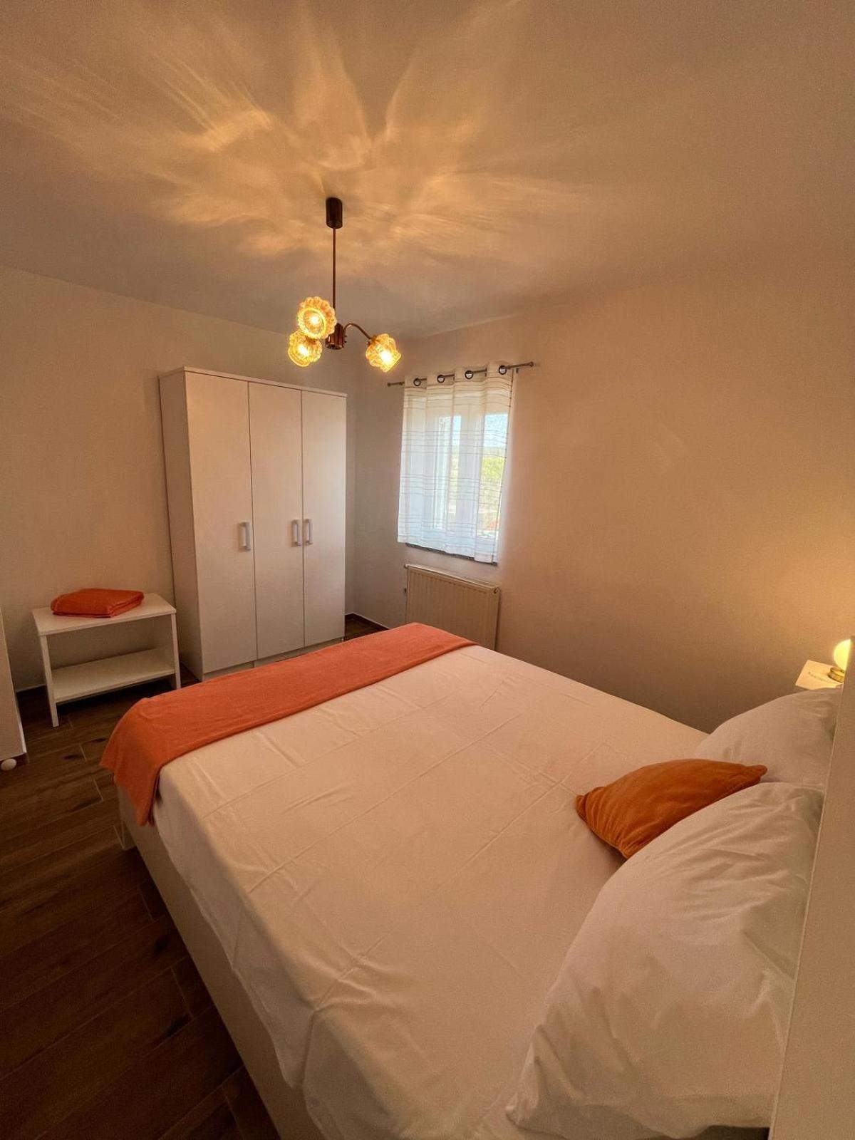 Apartments Nella Sveti Anton  Zewnętrze zdjęcie