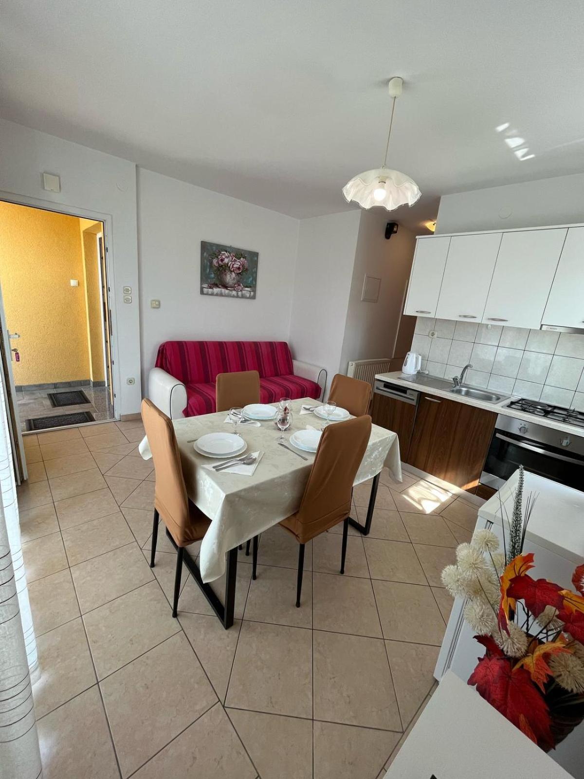Apartments Nella Sveti Anton  Zewnętrze zdjęcie
