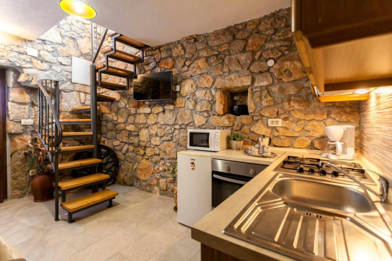 Apartments Nella Sveti Anton  Zewnętrze zdjęcie