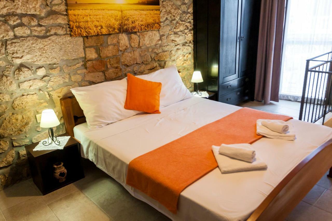 Apartments Nella Sveti Anton  Zewnętrze zdjęcie