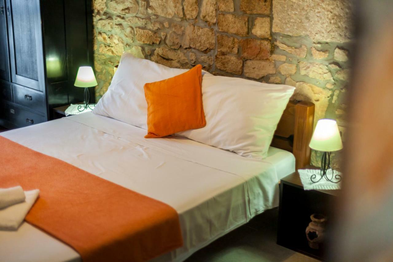 Apartments Nella Sveti Anton  Zewnętrze zdjęcie