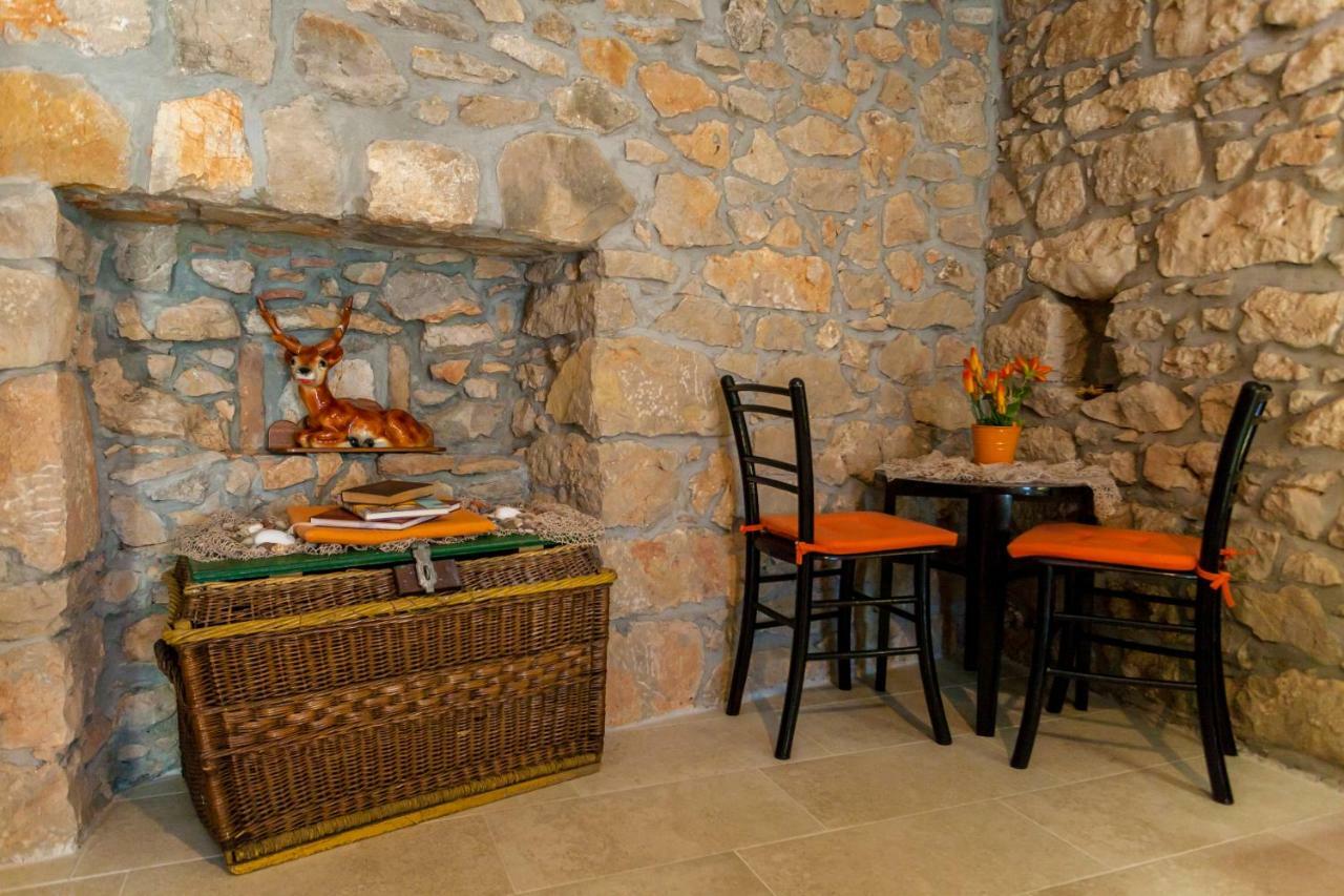 Apartments Nella Sveti Anton  Zewnętrze zdjęcie