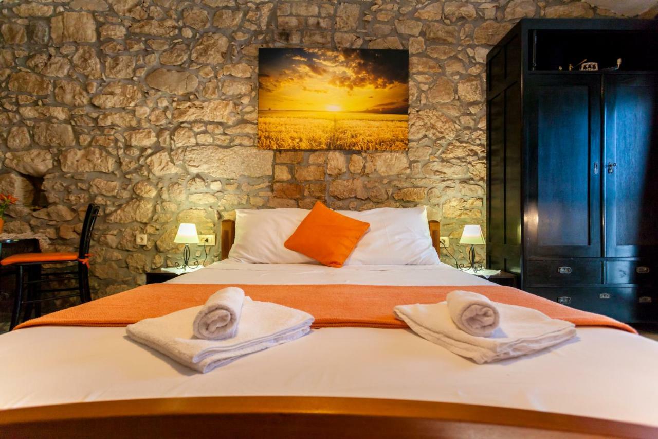 Apartments Nella Sveti Anton  Zewnętrze zdjęcie